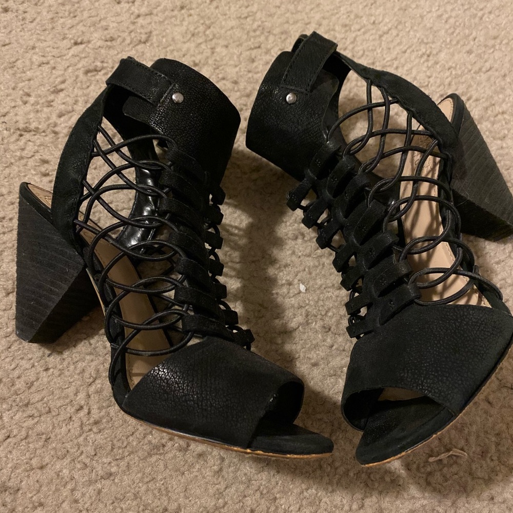 Vince Camuto Cage heels